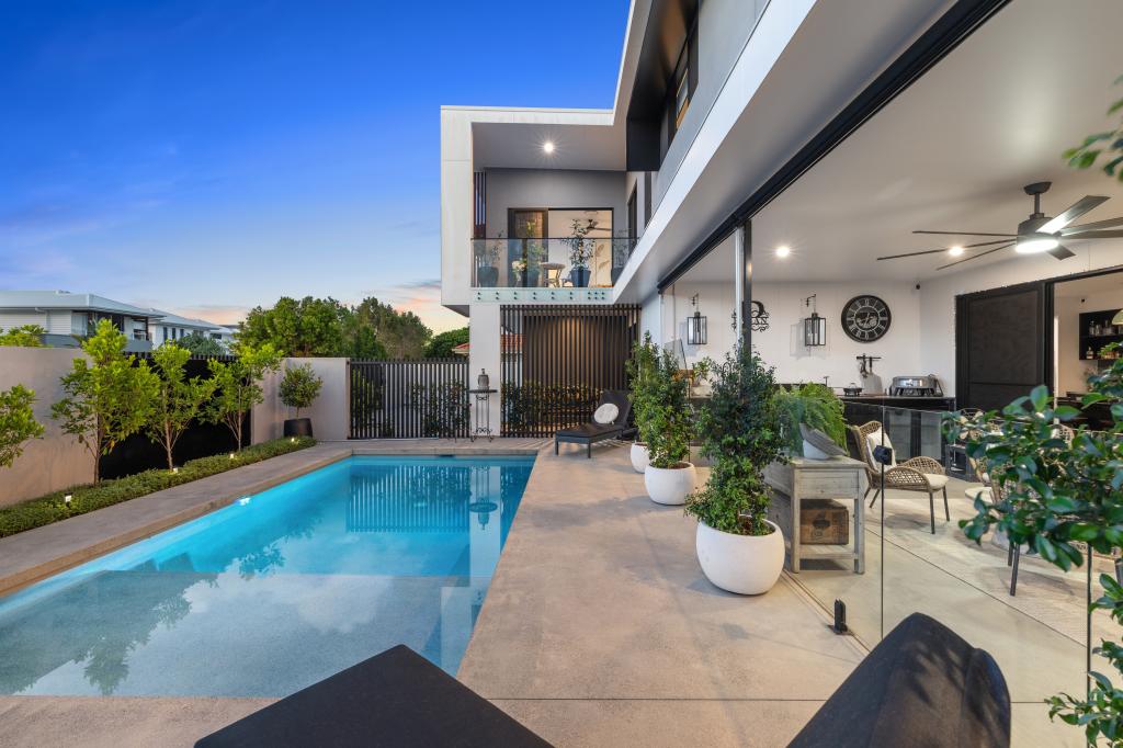 77 Marina View Dr, Pelican Waters, QLD 4551