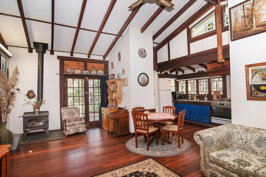 11 SABINA DR, MOLLOY ISLAND, WA 6290