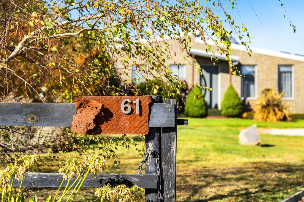 61 Wiggins Rd, Mitchell Park, VIC 3355