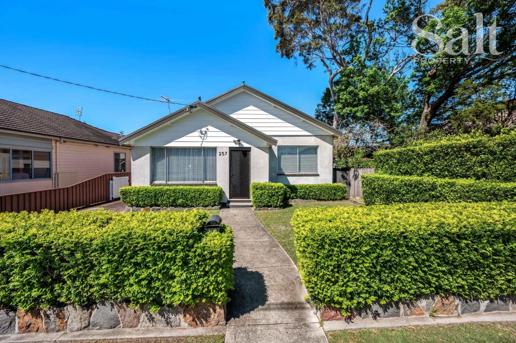 257 Lawson St, Hamilton South, NSW 2303