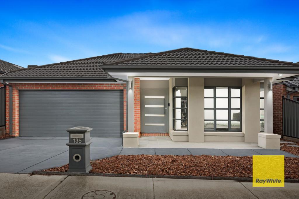 135 LANGDON DR, MERNDA, VIC 3754