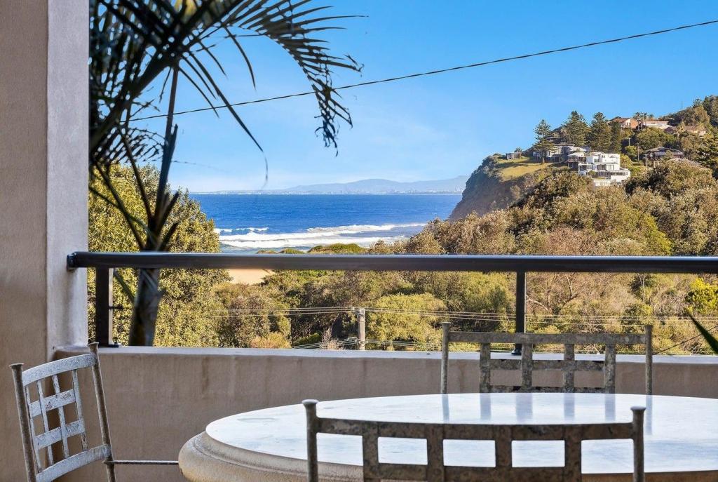 14 Seaview Cres, Stanwell Park, NSW 2508