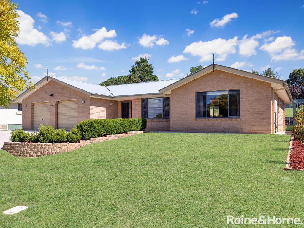 30 Hassall Gr, Kelso, NSW 2795