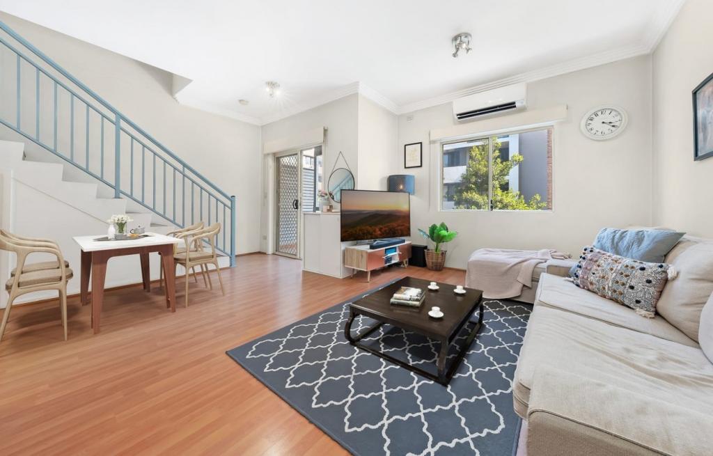 18/10 CRANE ST, HOMEBUSH, NSW 2140