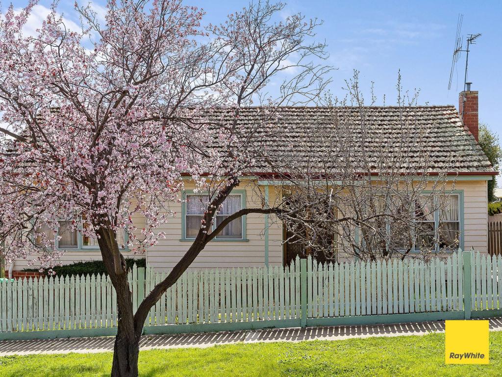11 Ewing Ave, Flora Hill, VIC 3550