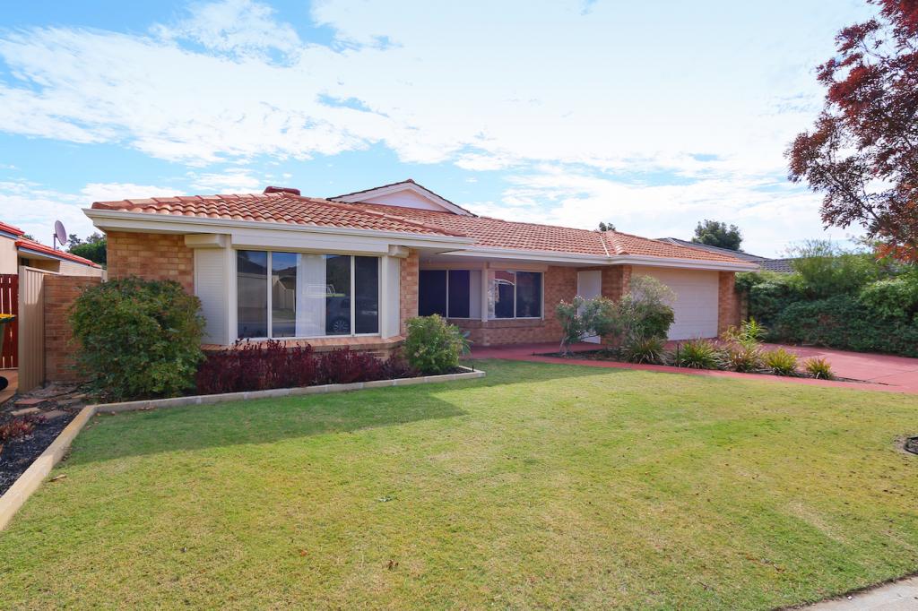 15 Greenland Bvd, Canning Vale, WA 6155