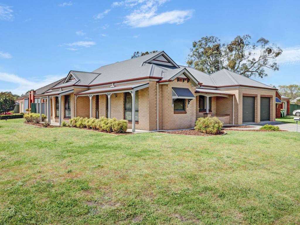 34 Robbins Dr, East Albury, NSW 2640