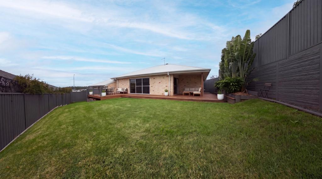 7 Tucker Cl, Thrumster, NSW 2444