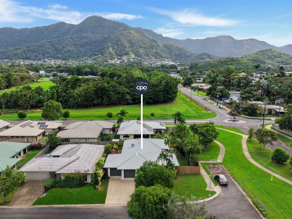 7 Paramount Cl, White Rock, QLD 4868