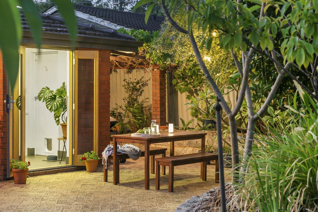 4 Glendale Ave, Hamersley, WA 6022