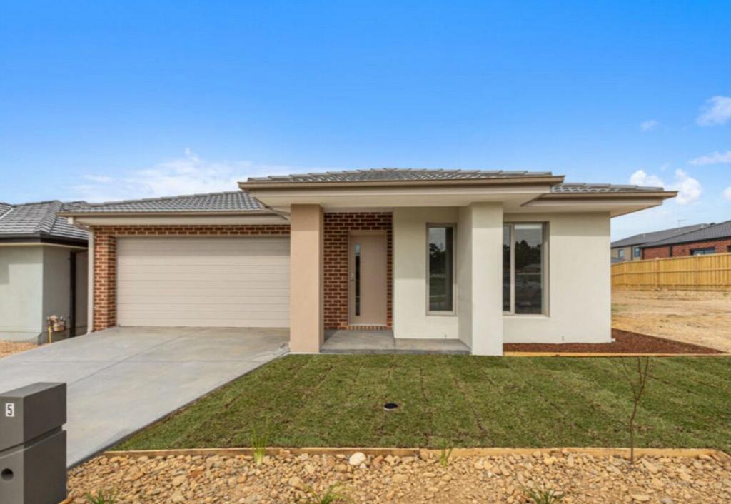 5 ADLER ST, OFFICER, VIC 3809