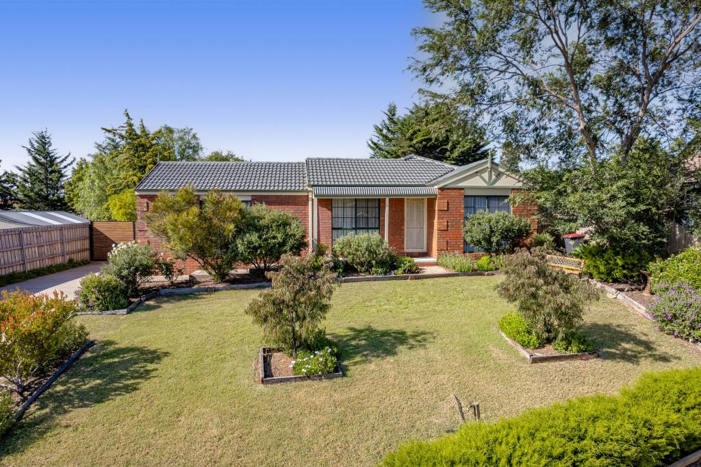 27 Dunn Ct, Darley, VIC 3340