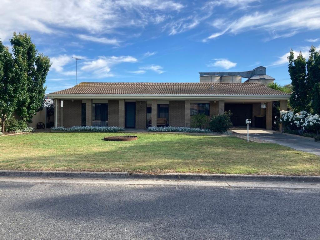 5 Spurr St, Holbrook, NSW 2644