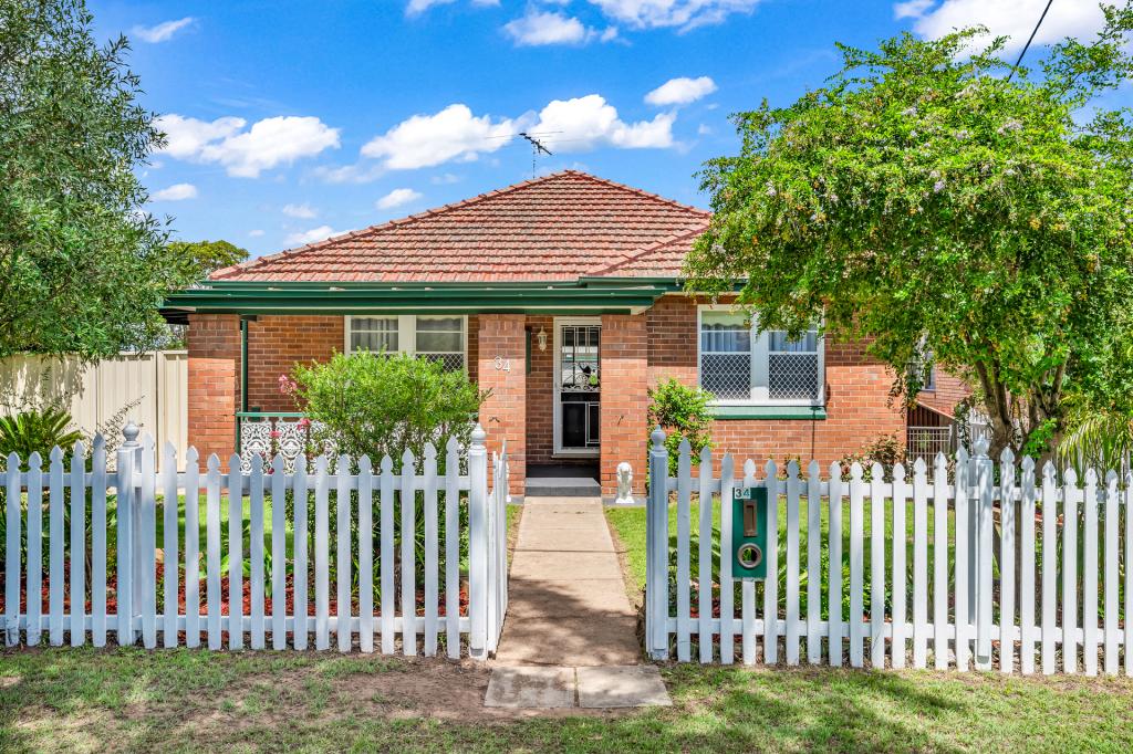 34 Arthur St, Rutherford, NSW 2320