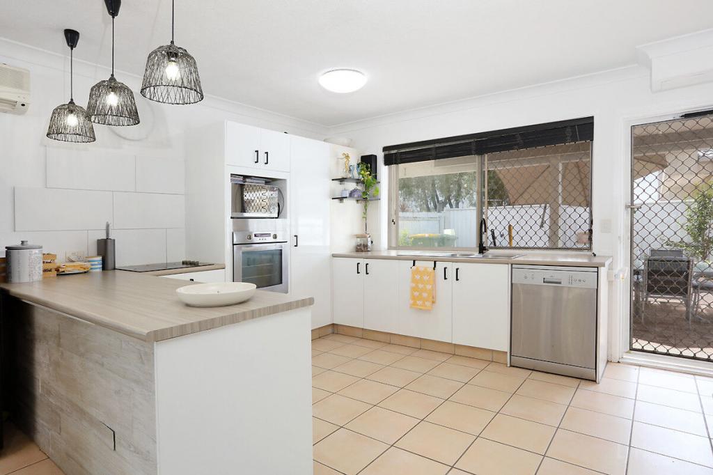 18/469 Pine Ridge Rd, Runaway Bay, QLD 4216