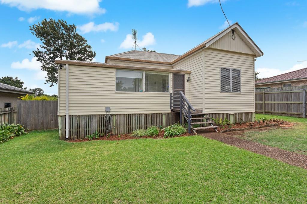 267a Alderley St, Centenary Heights, QLD 4350