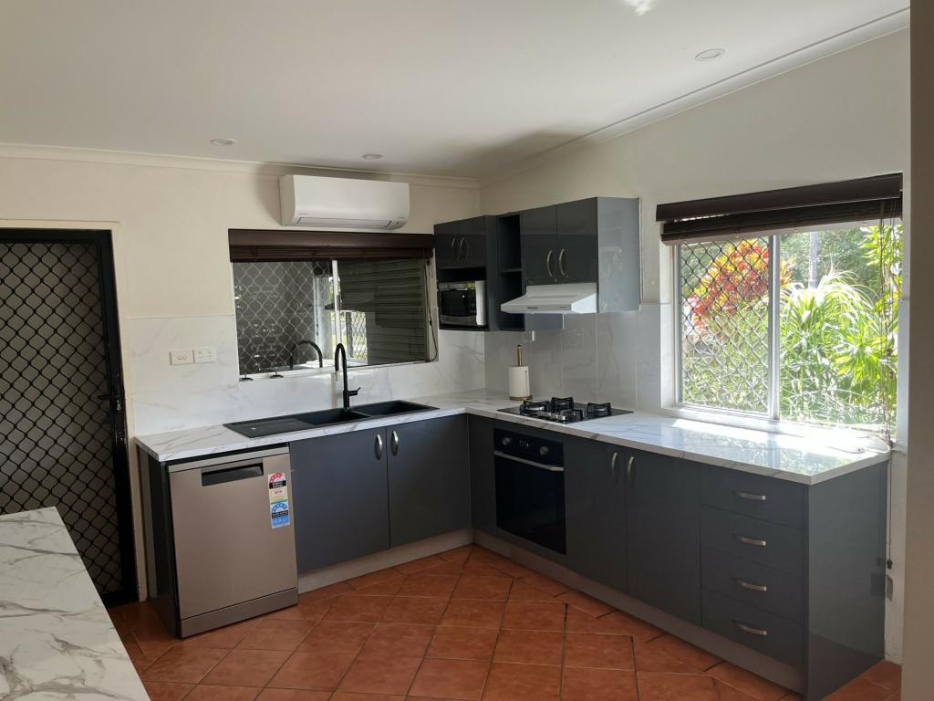 11 Tee St, Yorkeys Knob, QLD 4878