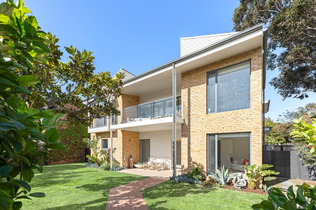 221 Beach Rd, Black Rock, VIC 3193