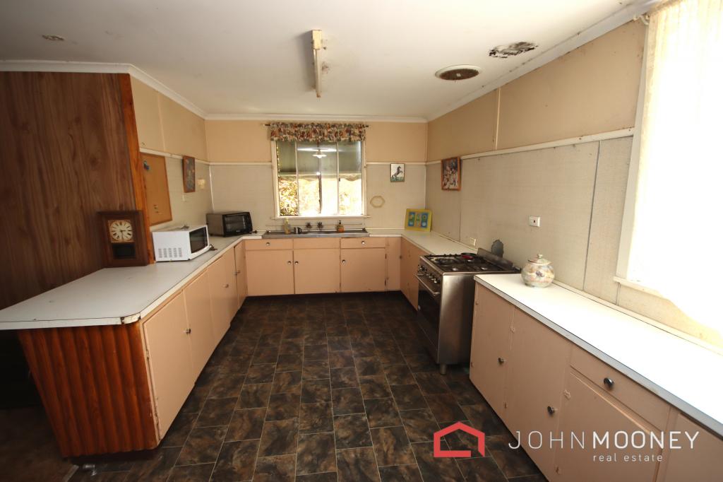 185 Green St W, Lockhart, NSW 2656