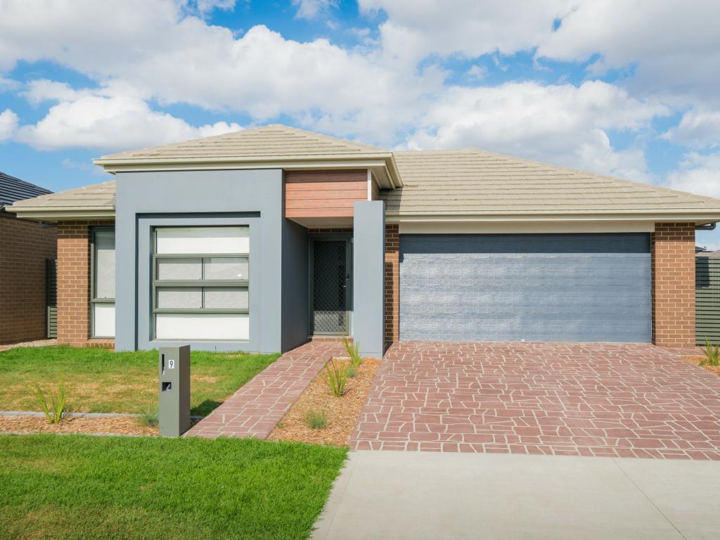 9 Bibb Ave, Cobbitty, NSW 2570