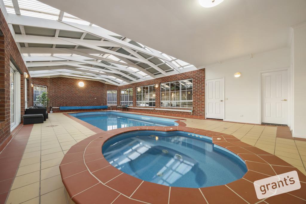 9 Foxborough Gld, Narre Warren North, VIC 3804