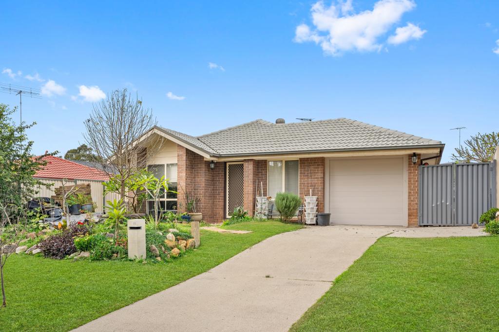 18 Oriole St, Glenmore Park, NSW 2745