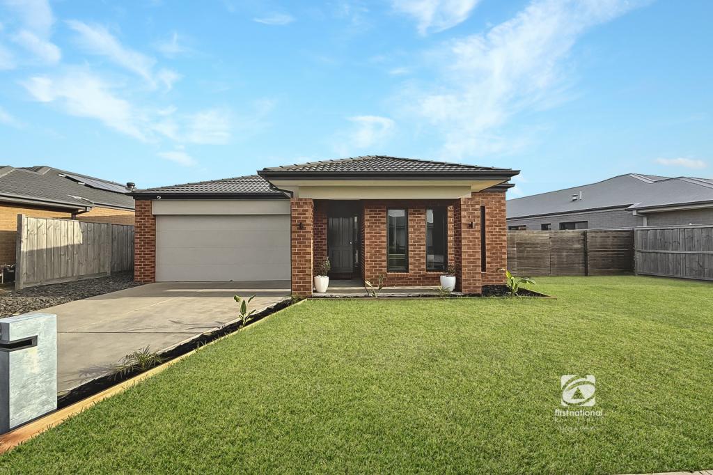 8 Warbler St, Bairnsdale, VIC 3875