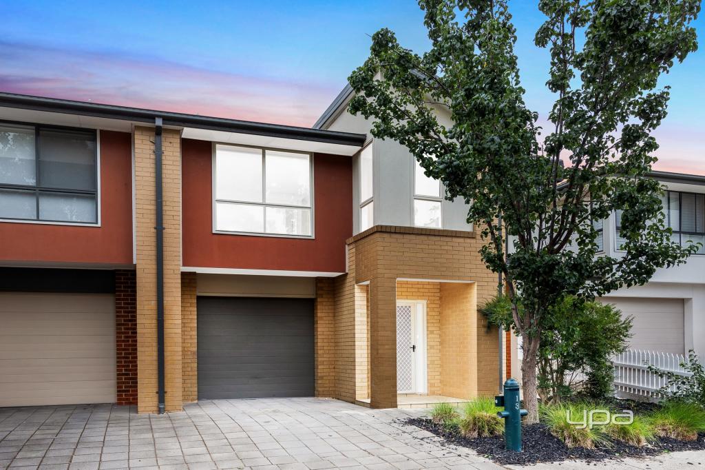 13 Eloura Cct, Taylors Hill, VIC 3037