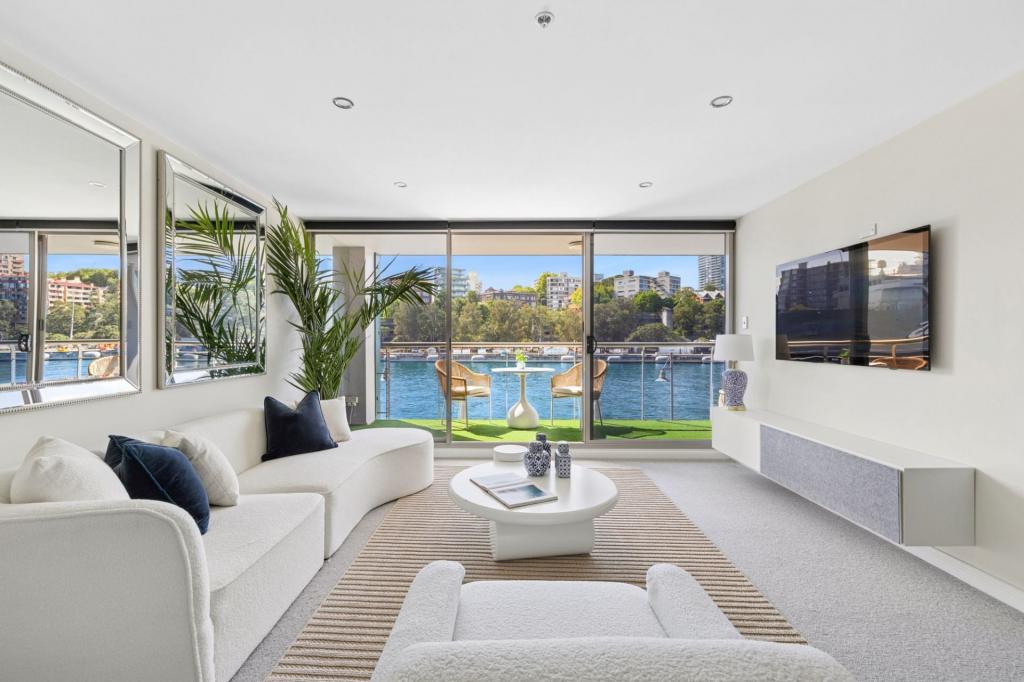 226/4-6 Cowper Wharf Rd, Woolloomooloo, NSW 2011