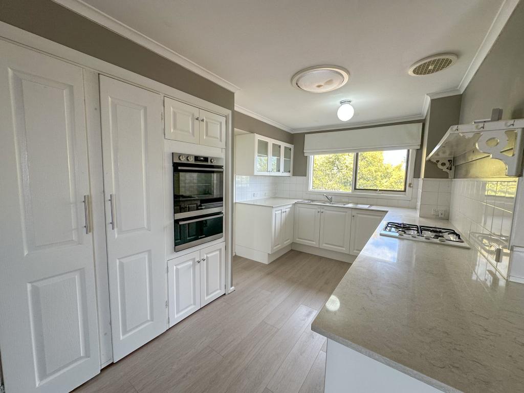 30 ALCHERINGA RD, KELSO, NSW 2795