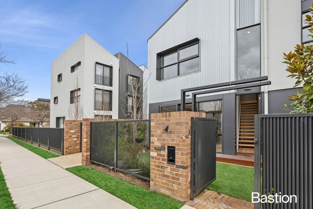 4/1 COOLAC PL, BRADDON, ACT 2612