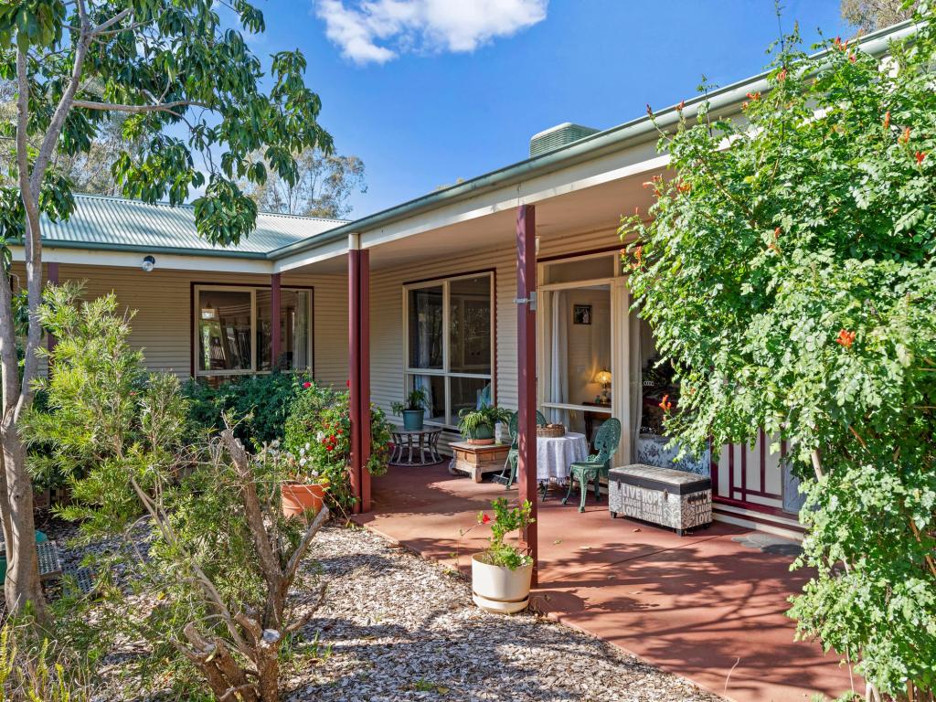 647 Sloans Rd, Upotipotpon, VIC 3669