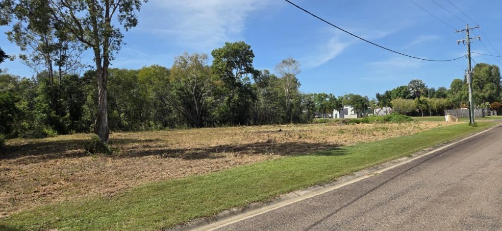 1 Mango Tree Ct, Forrest Beach, QLD 4850