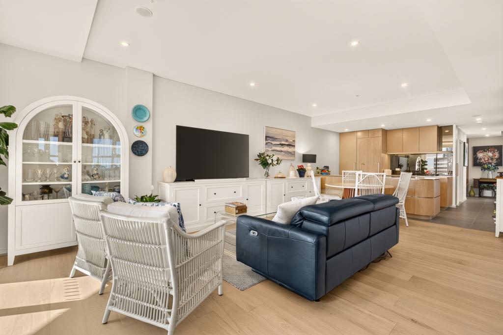 1107/8 GARTHOWEN CRES, CASTLE HILL, NSW 2154