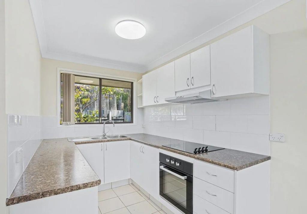 1/6 ENID AVE, SOUTHPORT, QLD 4215