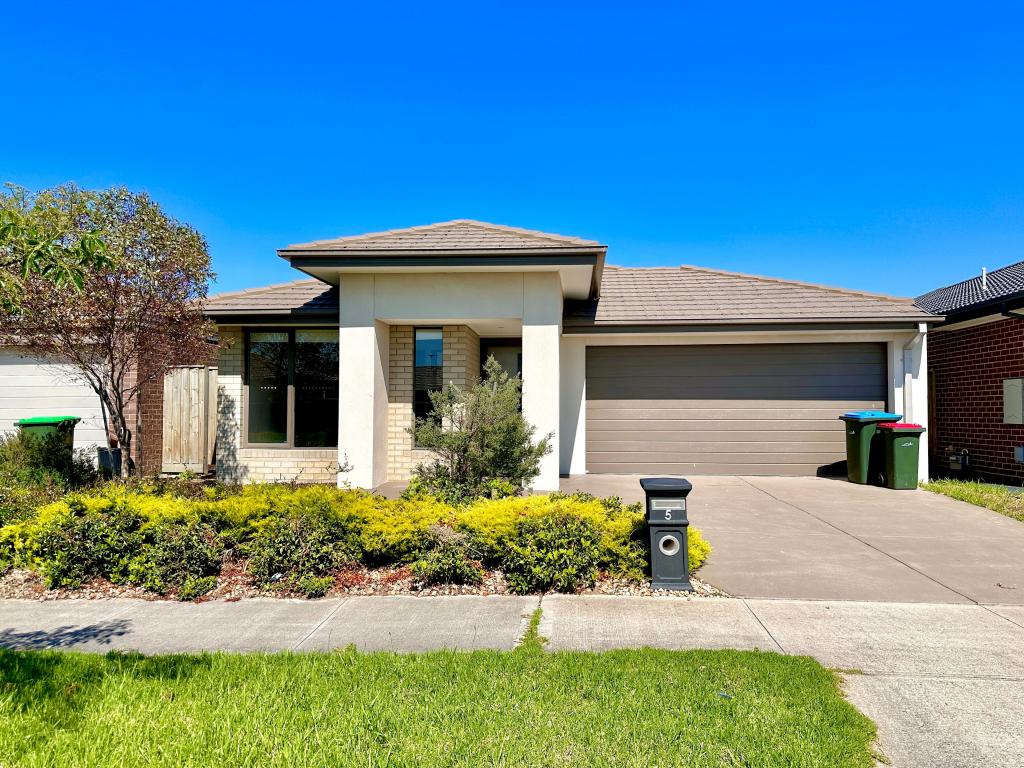 4b2b Stately Ave, Wyndham Vale, VIC 3024