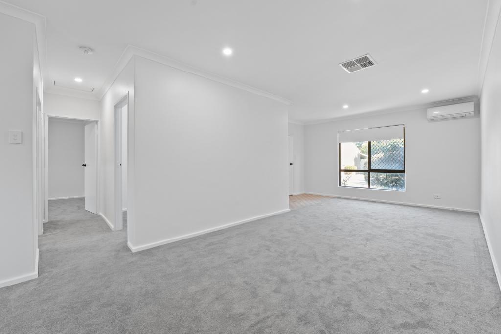 5/4 Merope Cl, Rockingham, WA 6168