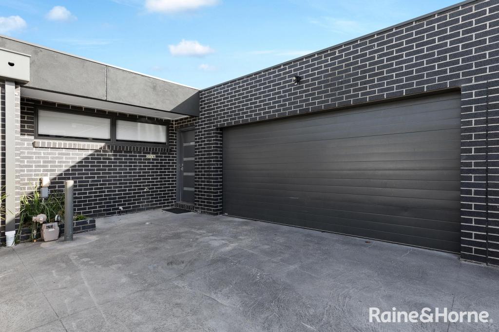 3 & 4/37 Elizabeth St, St Albans, VIC 3021