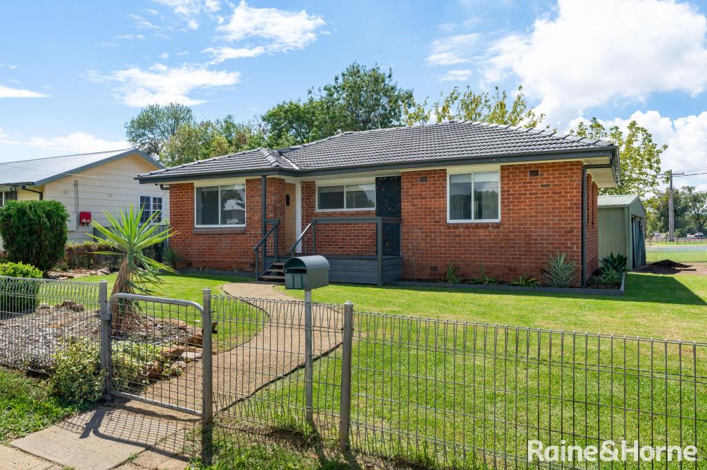 18 Lae Ave, Ashmont, NSW 2650