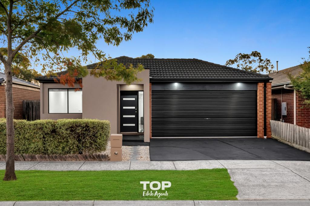 13 Pharaoh Dr, Cranbourne, VIC 3977