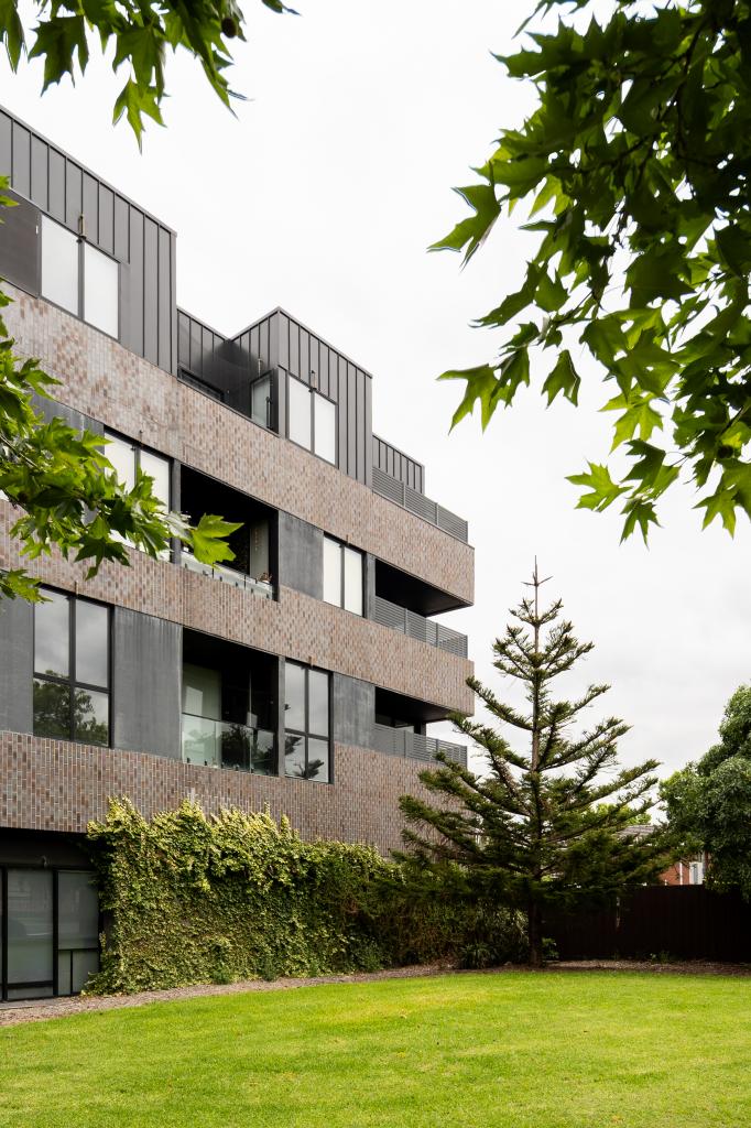 204/58 MOORE ST, FOOTSCRAY, VIC 3011