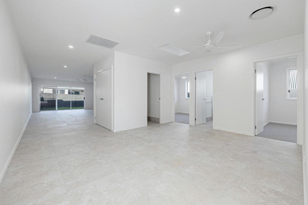 18 Wildwood Way, Thrumster, NSW 2444