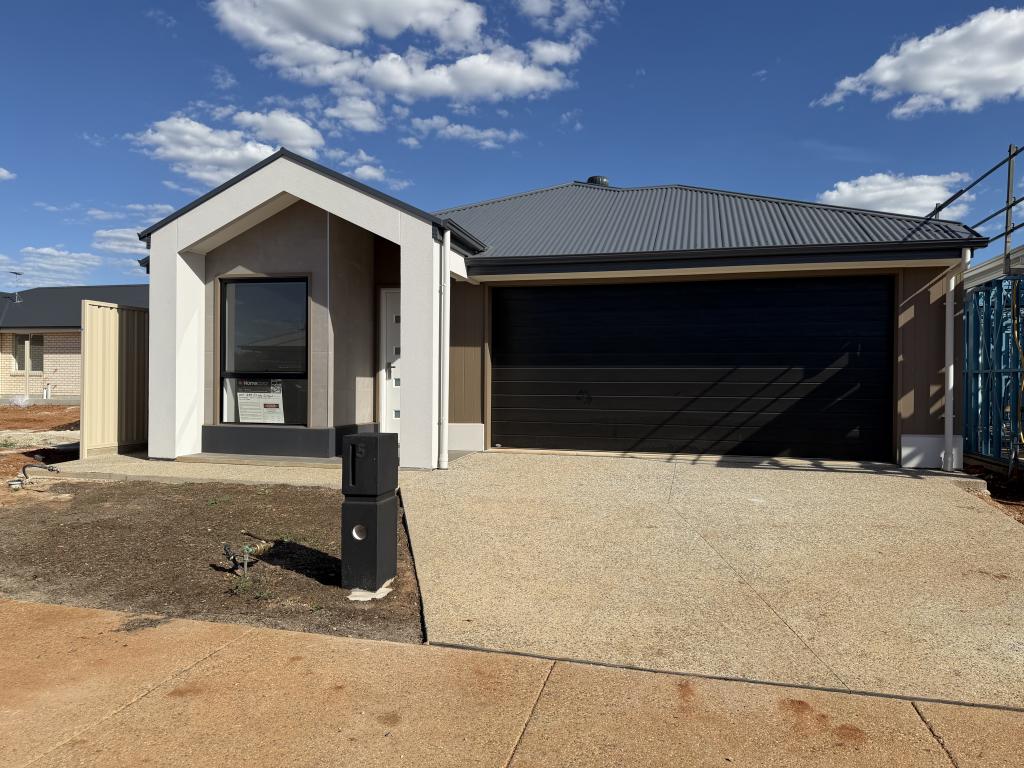 5 Elias Ct, Munno Para West, SA 5115
