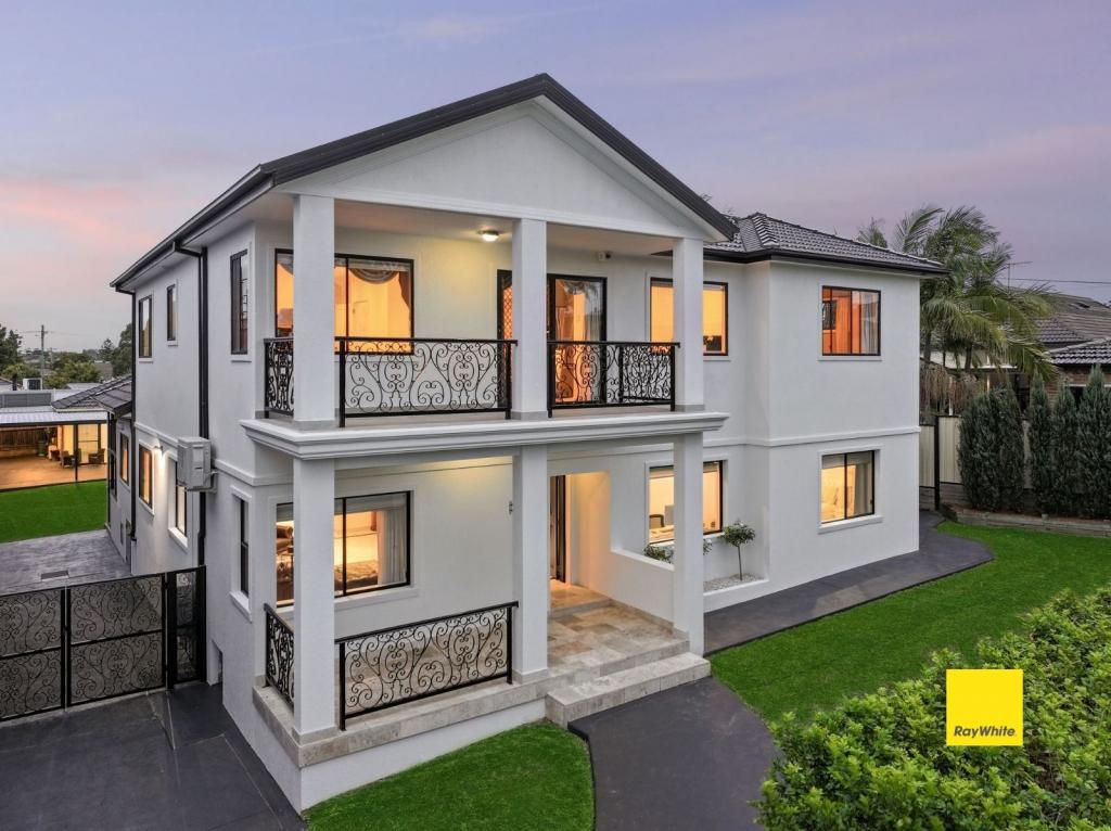 52 Chaseling St, Greenacre, NSW 2190