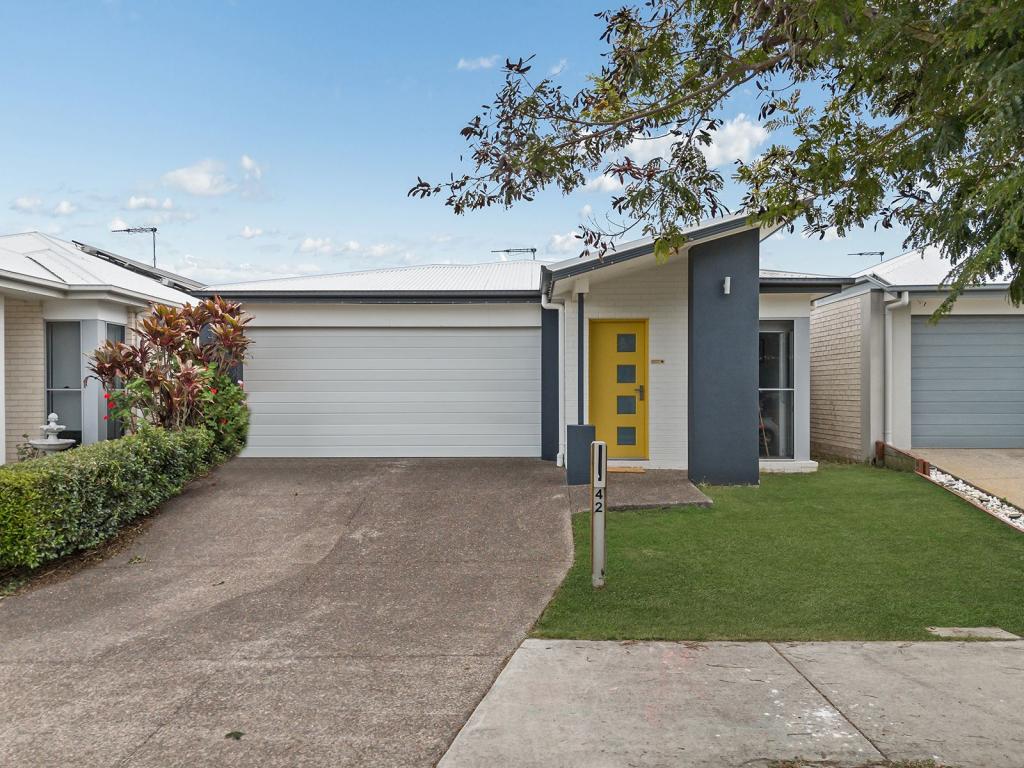 42 Meadows Bvd, Strathpine, QLD 4500