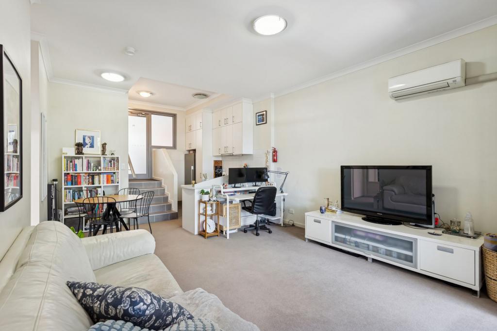 25/35 Malata Cres, Success, WA 6164