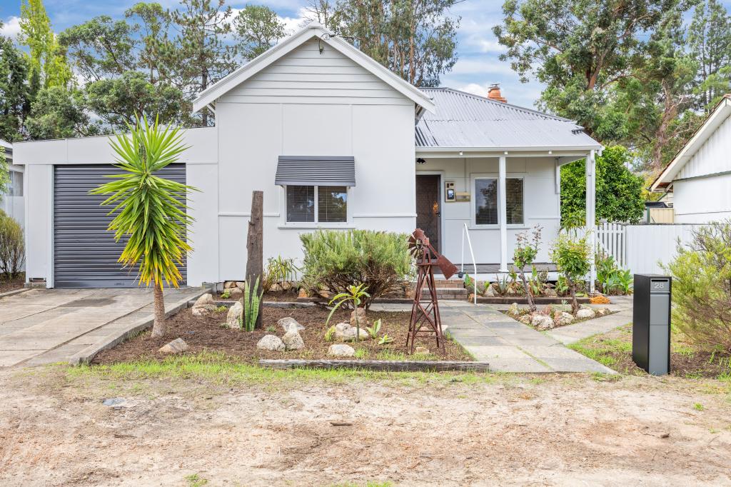 28 HUTTON ST, COLLIE, WA 6225
