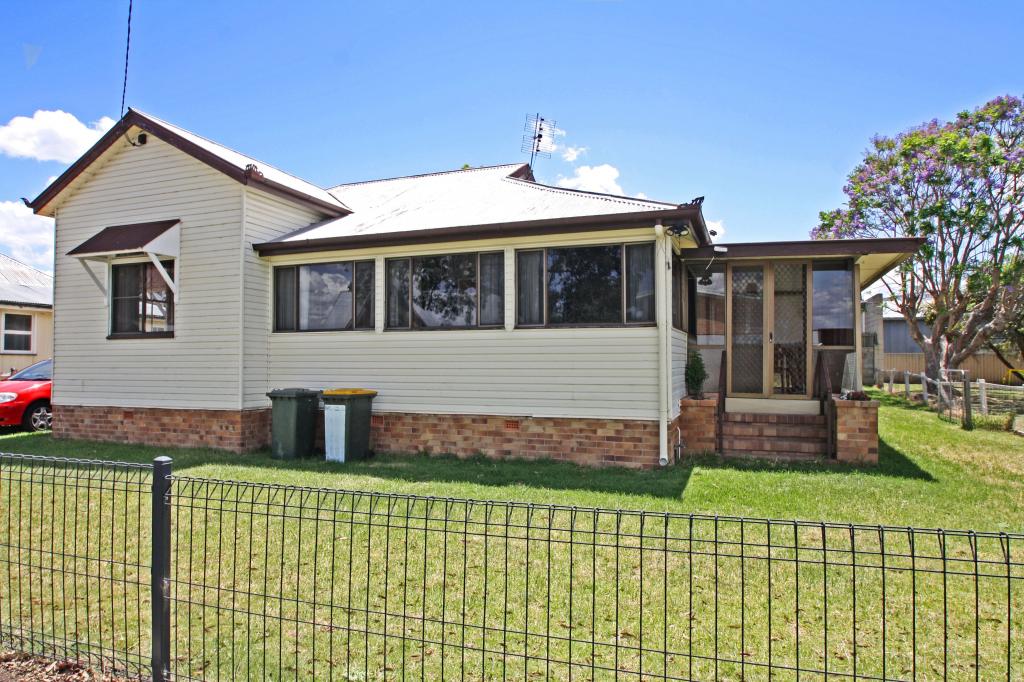 13a Acacia Ave, Warwick, QLD 4370
