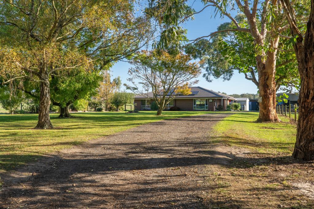 35 Whitelaws Trk, Leongatha South, VIC 3953