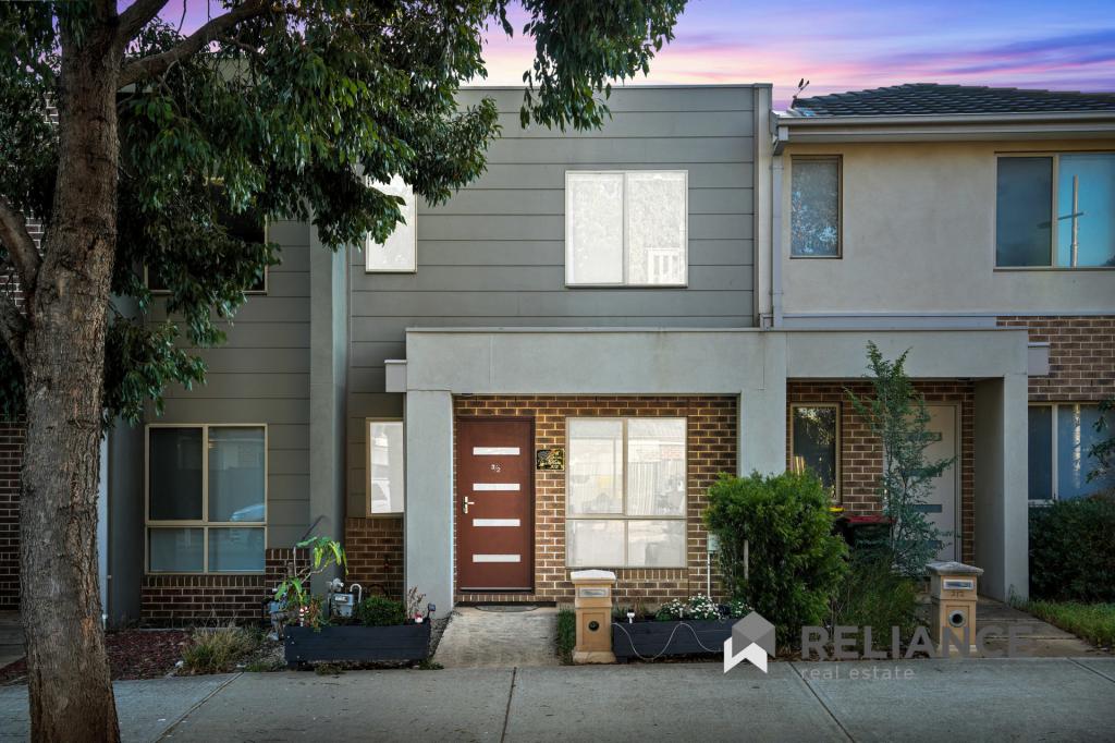 3/2 Rockgarden Dr, Truganina, VIC 3029